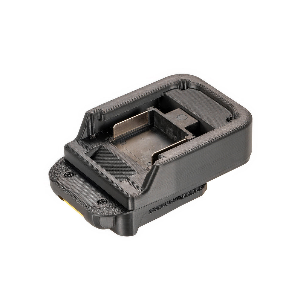 Makita 18V LXT to Chicago Electric 18V battery adapter - battery-side connection with flat copper blade terminals